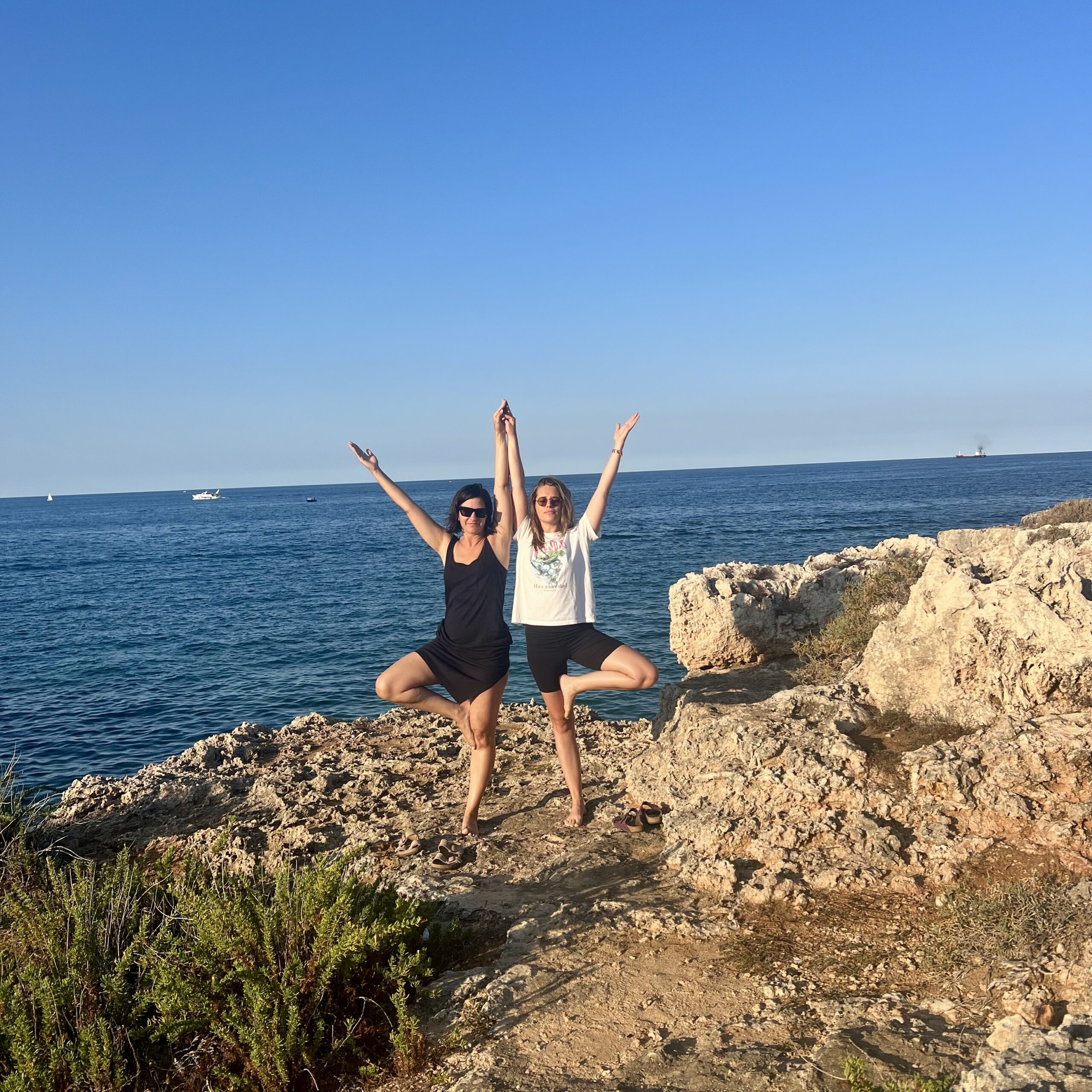Yoga en groupe cours extérieur